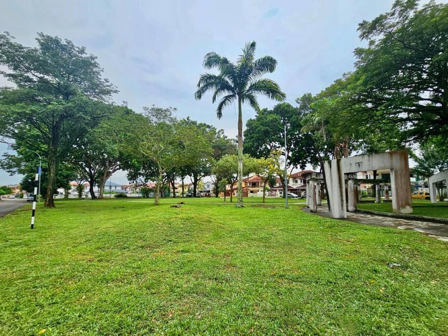 Cozy Holiday Home Karaoke Bbq Bukit Indah Jb Джохор-Бару Екстер'єр фото