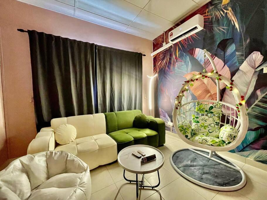 Cozy Holiday Home Karaoke Bbq Bukit Indah Jb Джохор-Бару Екстер'єр фото
